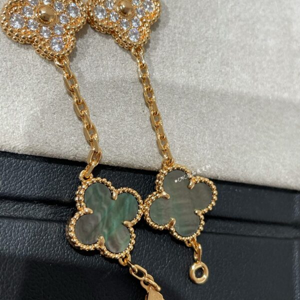 Vintage Alhambra bracelet with 5 flowers, gray color and diamonds