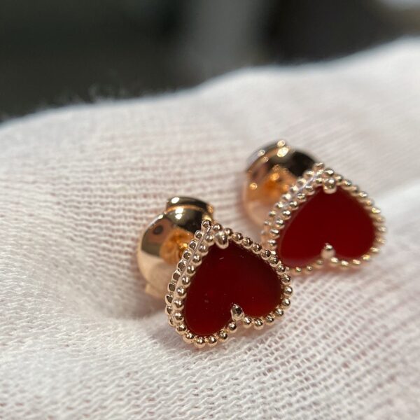 Classic heart-shaped mini款 red jasper stud earrings
