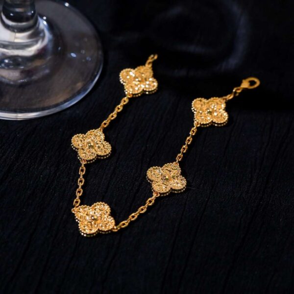 Five flower Gold Foil Engraved Bracelet bracelet