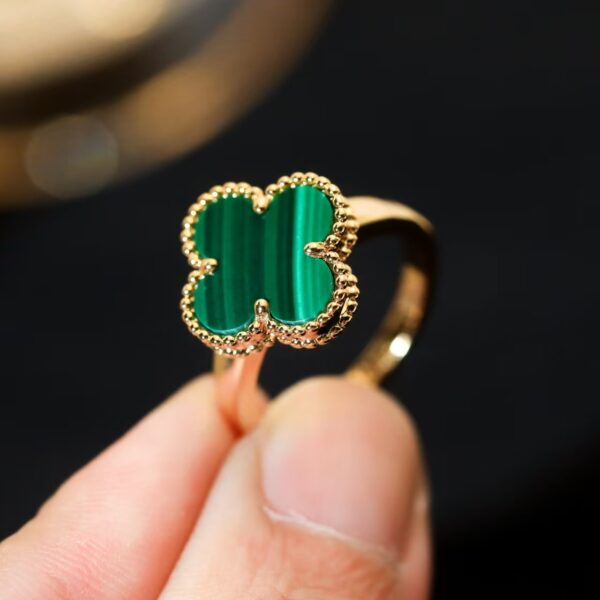 Four-leaf clover natural stone ring