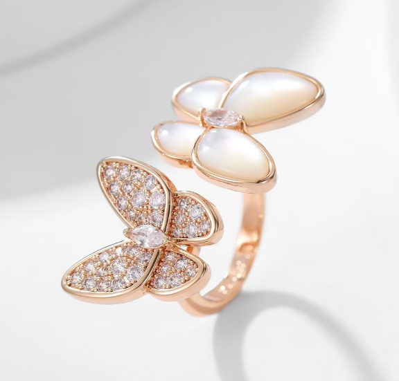 Double Butterfly White Lapis Lazuli Diamond Ring