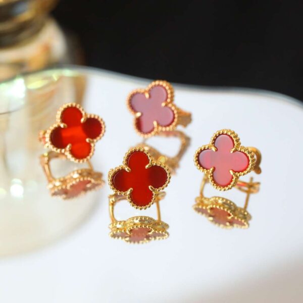 Four-leaf clover-shaped earrings