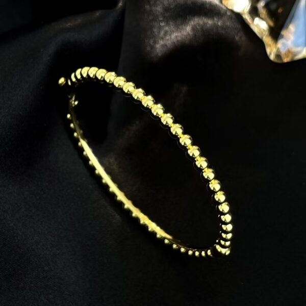 Perlee single-loop pearl bracelet