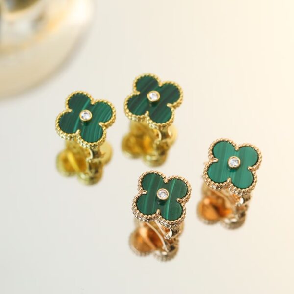 Four-leaf clover diamond earrings