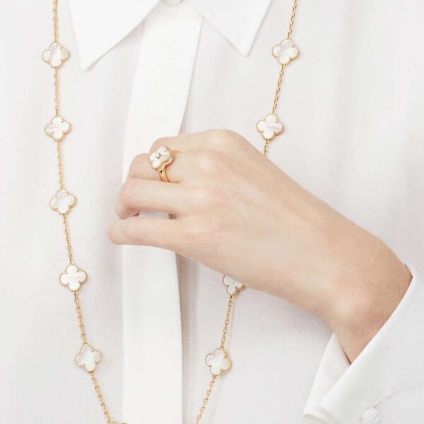 20-flower necklace