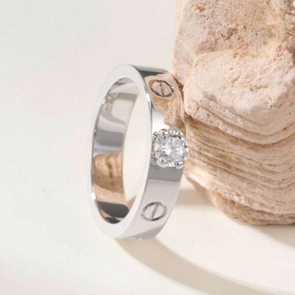 Main diamond 30-point love ring