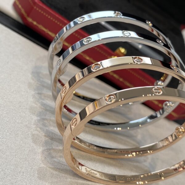 Classic narrow six-diamond bracelet