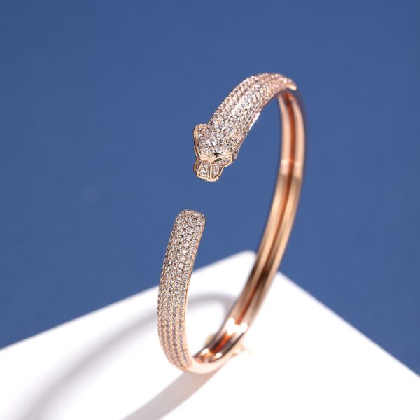 Leopard opens a full diamond elastic bracelet