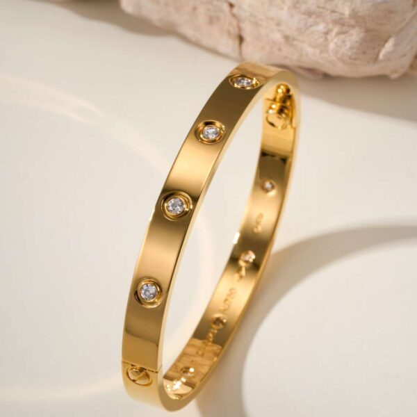 Classic LOVE series wide ten-diamond bracelet