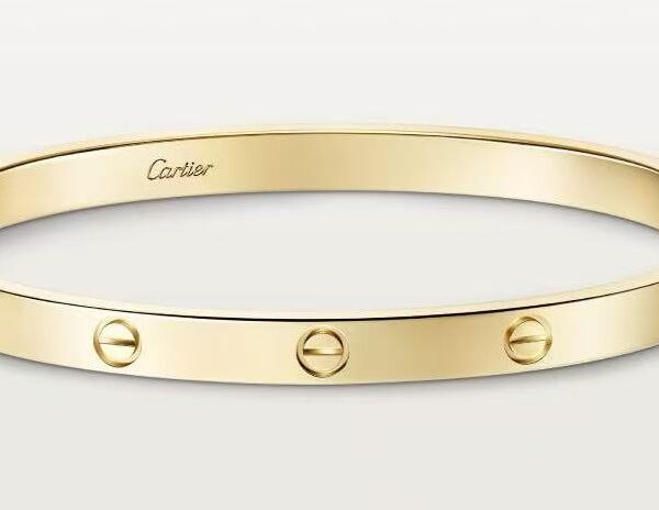 Love brand, new version single-opening bracelet with a width of 4.8mm and no diamond setting.