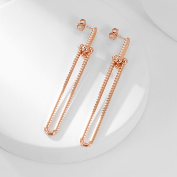 Long-style earrings hardwear