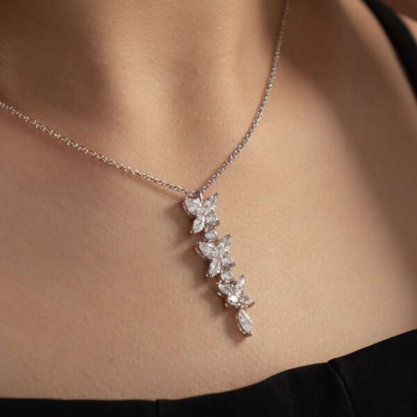 Victoria necklace