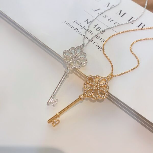 Key necklac