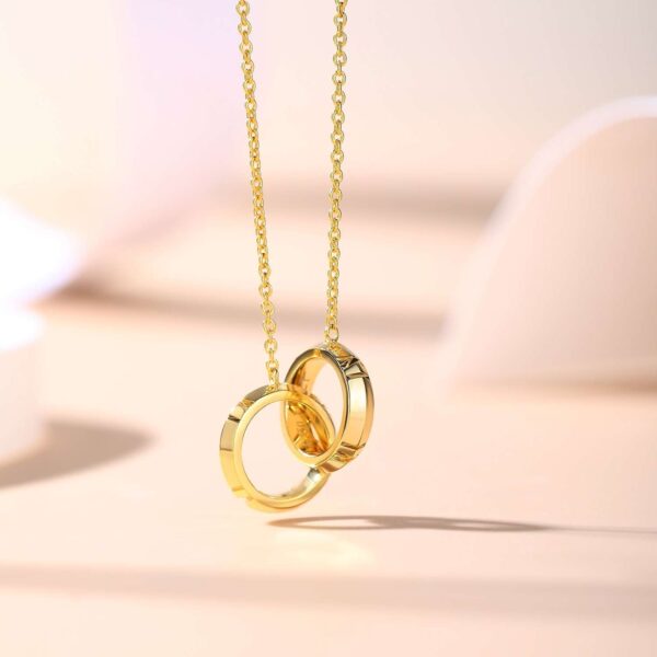 Roman  necklace