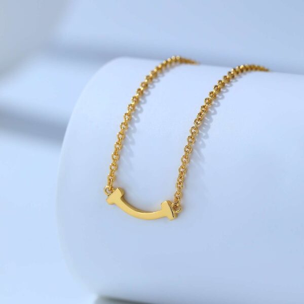 Mini smiling pendant without diamond necklace