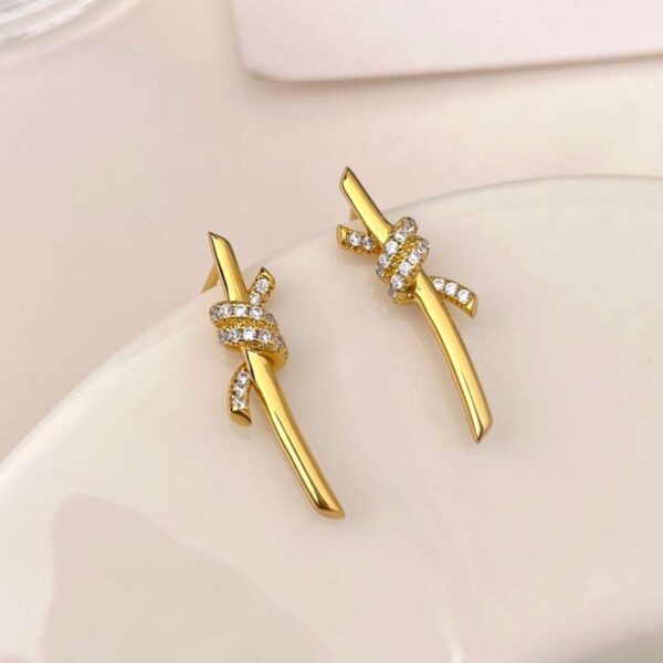 Knot series earrings