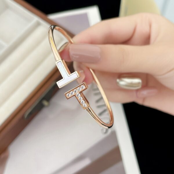 Half-set diamond white pearl bracelet