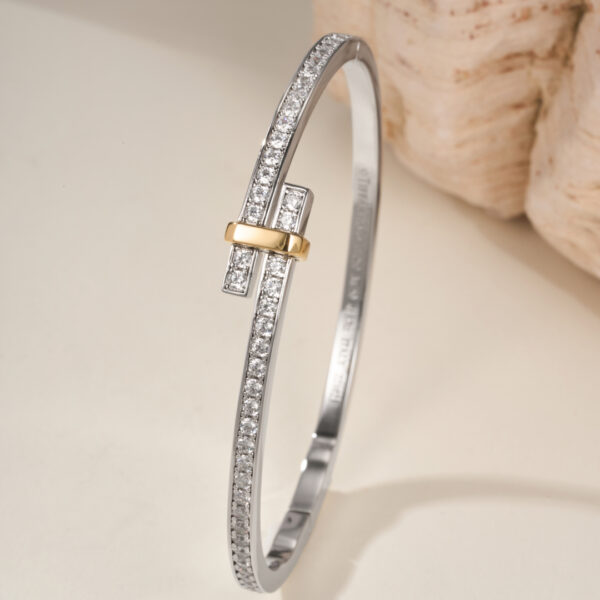 Edge series bracelets with diamonds