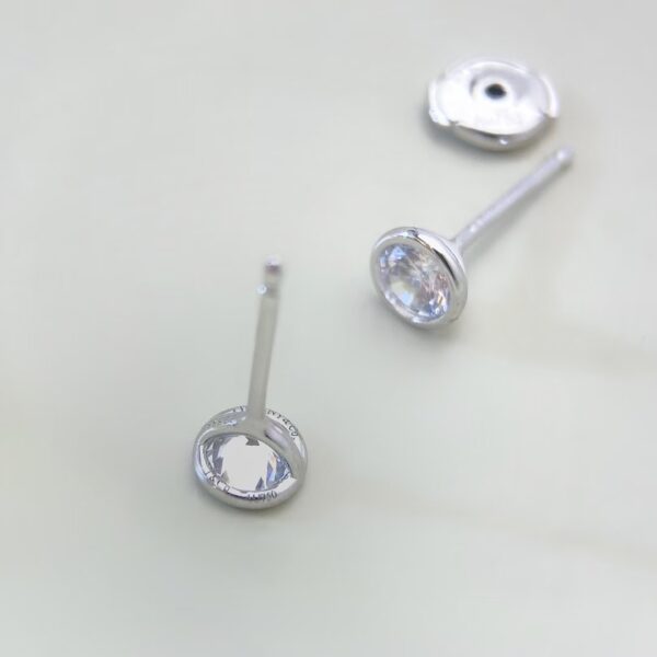 Bubble 10-point ear stud (made of silver)