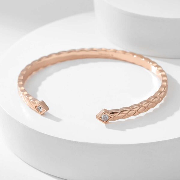 Coco Narrow Opening Bracelet, M Size