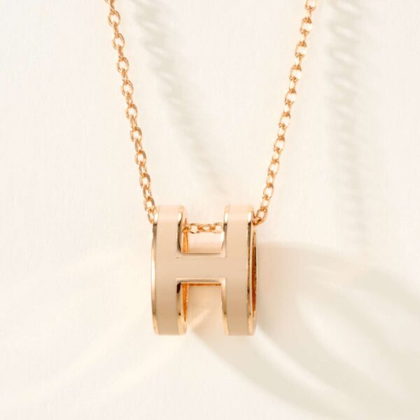 Classic pop H Flange Colorful Necklace