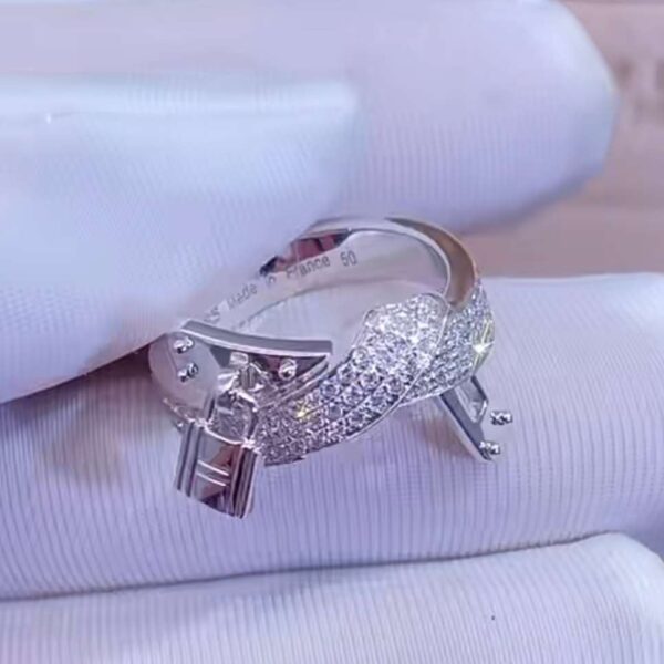 kelly gavroche ring