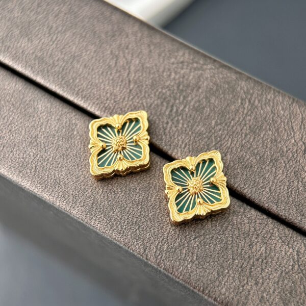 Opera series earplugs style earrings