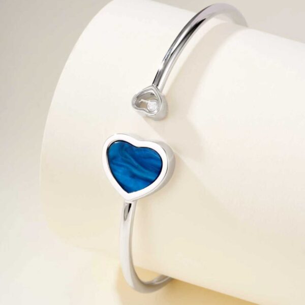 CPBGT27Happy Hearts Blue Agate Bracelet 17 Size