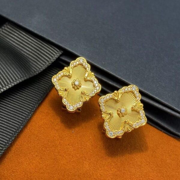 Opera series earplugs style earrings