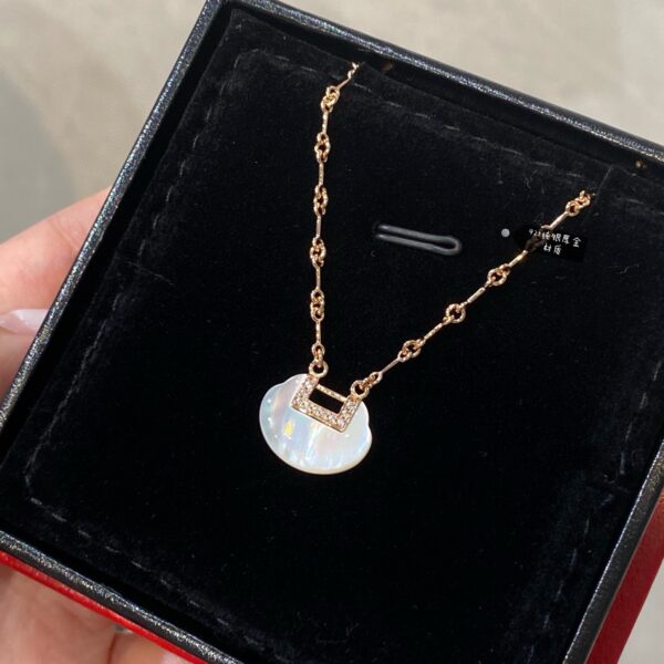 YuYi mother-of-pearl necklace