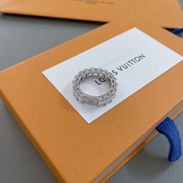 Square diamond ring