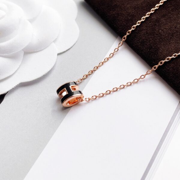 MINI POP H FRENCH BANGLE NECKLACE