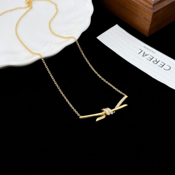 Knot Diamond Necklace