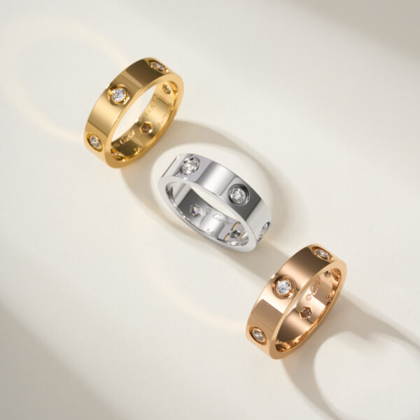 Classic love wide three-diamond ring (approx. 5.5mm)