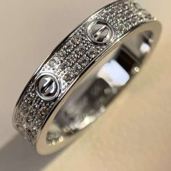 Narrow three-row diamond ring, 4mm wide