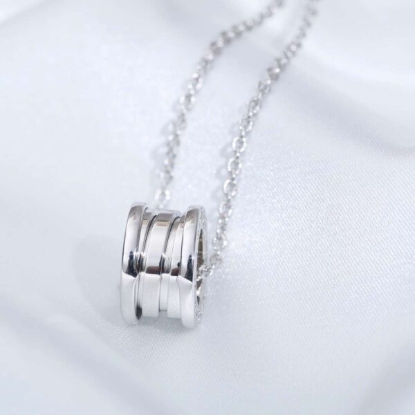 Spring without diamond necklace