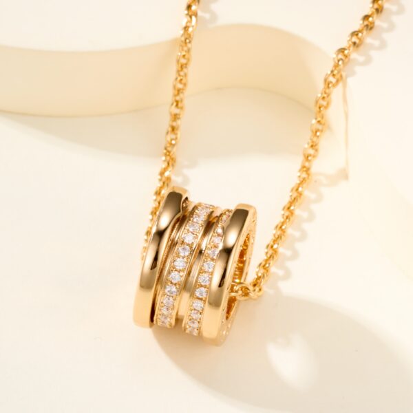 Spring-shaped spiral necklace with diamonds embedded in the middle