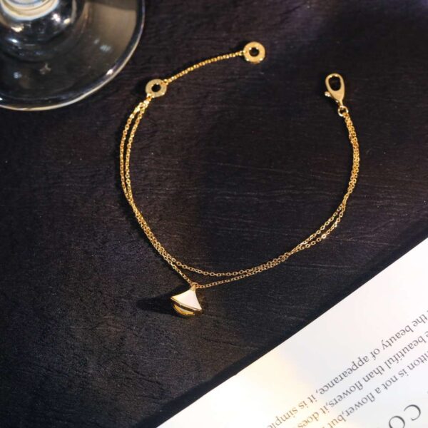 skirt bracelet