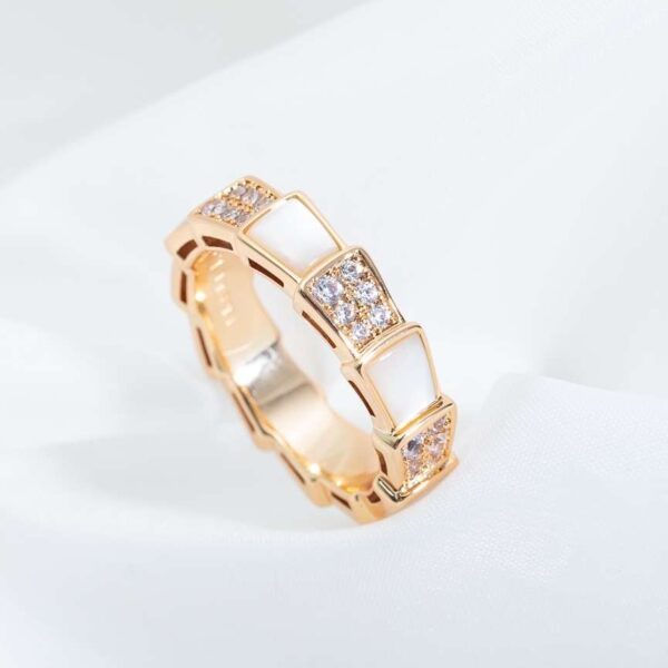 Wide band snake ring (Mother-of-Pearl)