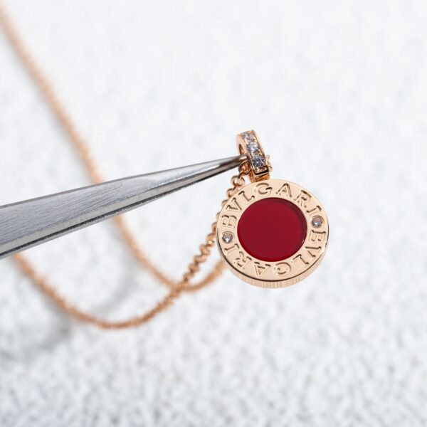 Double-sided necklace, white + red