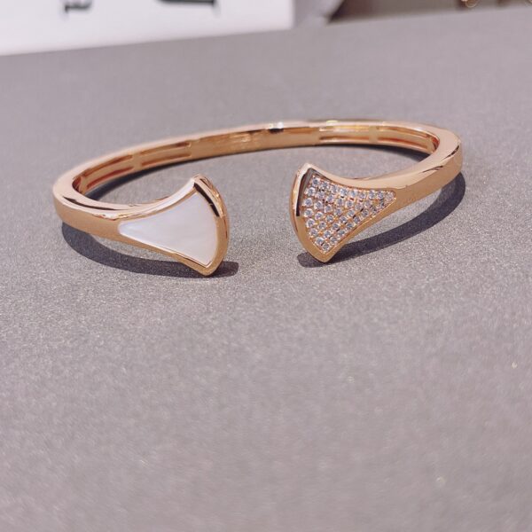 Divas’ Dream Bracelet