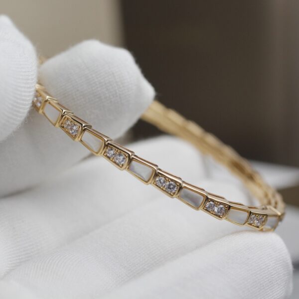 Snake Bone Premium White Oyster Shell Bracelet