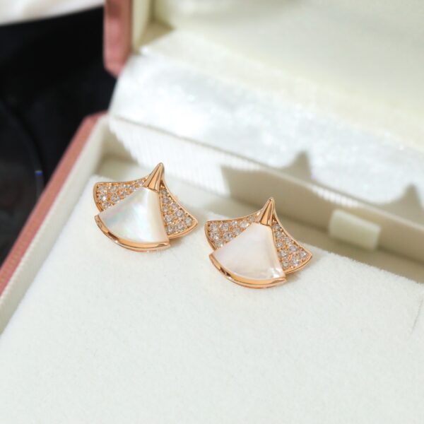 Dream brand diamond-set white mother-of-pearl stud earrings
