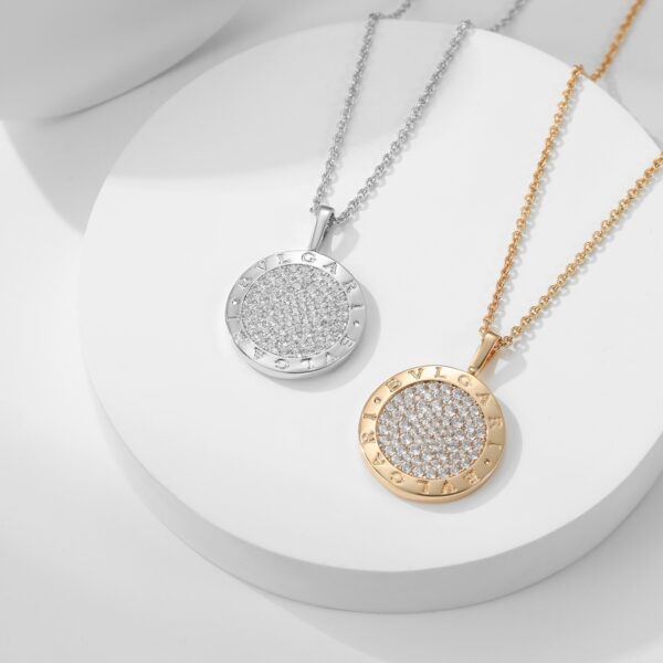 Full diamond large round necklace