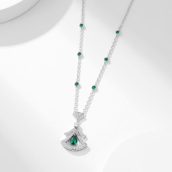 DIVAS’DREAM Necklace